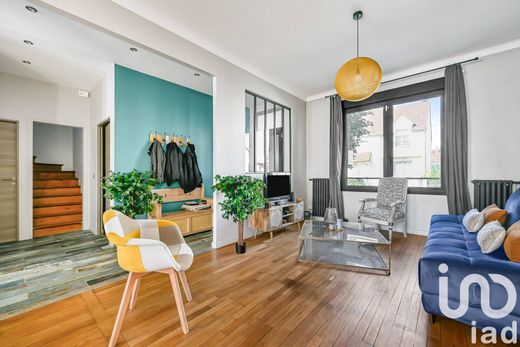 Colombes, Hauts-de-Seineのヴィラ