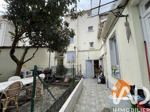 Residential complexes in Bagnolet, Seine-Saint-Denis