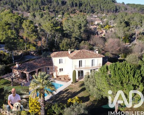 Willa w La Motte, Var