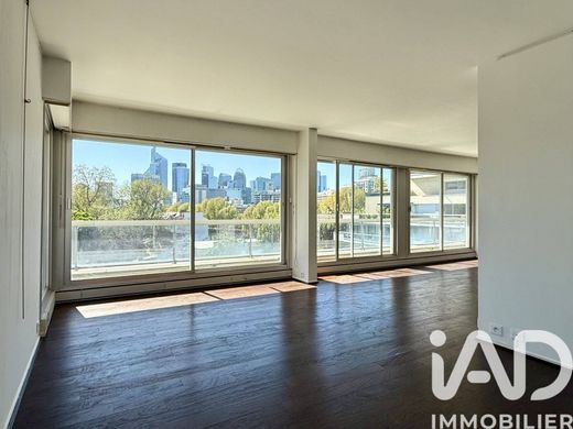 Apartment in Neuilly-sur-Seine, Hauts-de-Seine