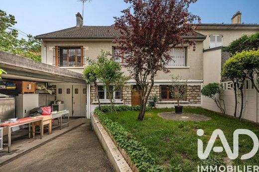 Villa in Maisons-Alfort, Val-de-Marne