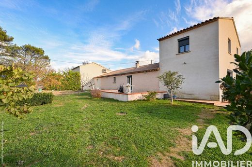 Villa in Plan-d'Aups-Sainte-Baume, Var