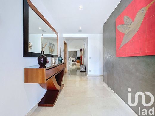 Villa in Le Plessis-Trévise, Val-de-Marne