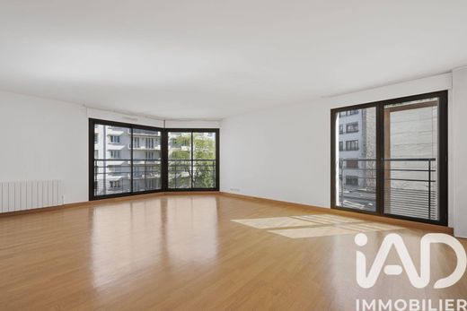 Apartment in La Muette, Auteuil, Porte Dauphine, Paris