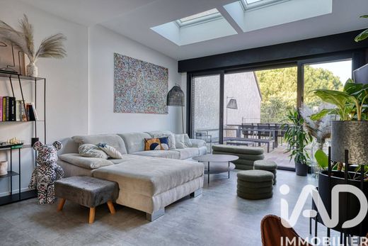 Villa à Nanterre, Hauts-de-Seine