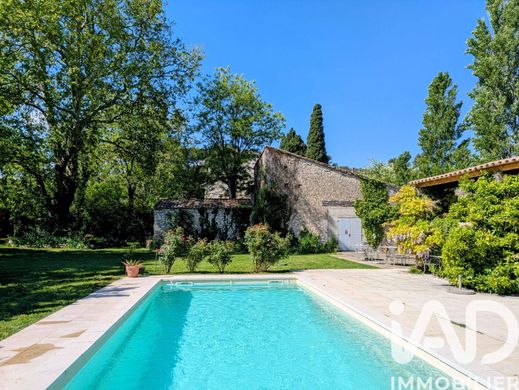 Villa à Orgon, Bouches-du-Rhône