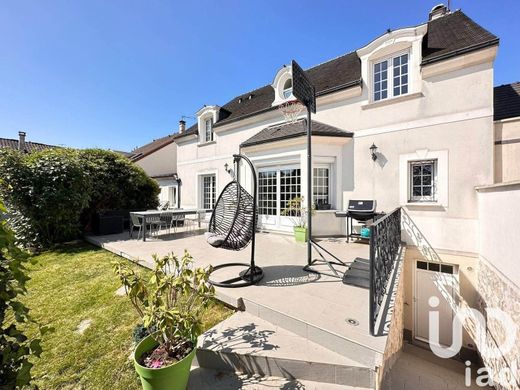 Villa a Pontault-Combault, Seine-et-Marne
