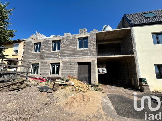 Edificio en Stuckange, Mosela