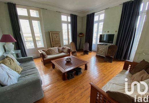Apartment in Bordeaux, Gironde