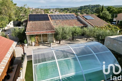 Villa a Cadolive, Bocche del Rodano