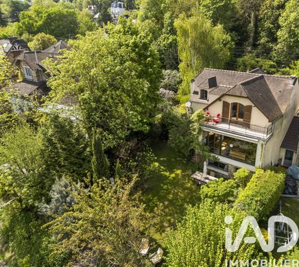 Villa in Villennes-sur-Seine, Yvelines