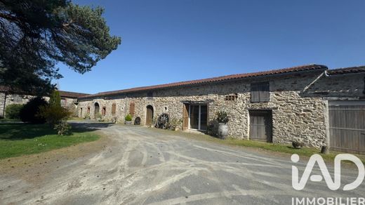 Monnières, Loire-Atlantiqueの城