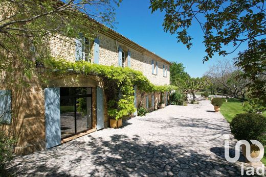 Villa in Lambesc, Bouches-du-Rhône