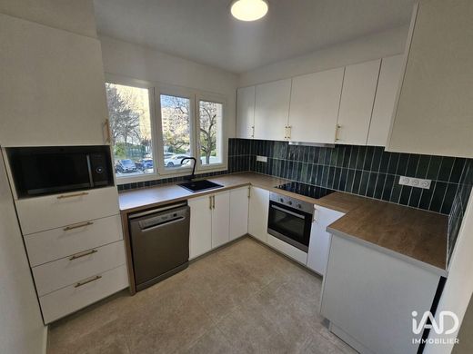 Appartamento a Asnières-sur-Seine, Hauts-de-Seine