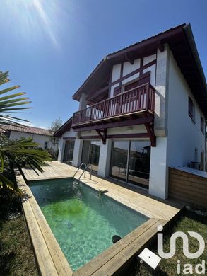 Villa in Urrugne, Pyrénées-Atlantiques