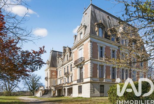 Wohnkomplexe in Saint-Etienne-de-Tulmont, Tarn-et-Garonne