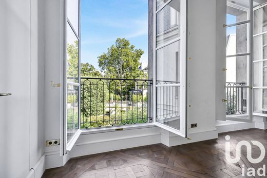 Apartment / Etagenwohnung in Tour Eiffel, Invalides – Ecole Militaire, Saint-Thomas d’Aquin, Paris