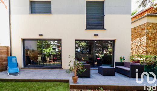 Villa in Houilles, Yvelines