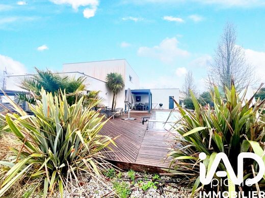 别墅  Saint-Jean-d'Illac, Gironde