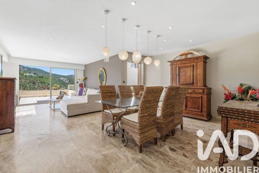 Apartamento - Mandelieu-la-Napoule, Alpes Marítimos