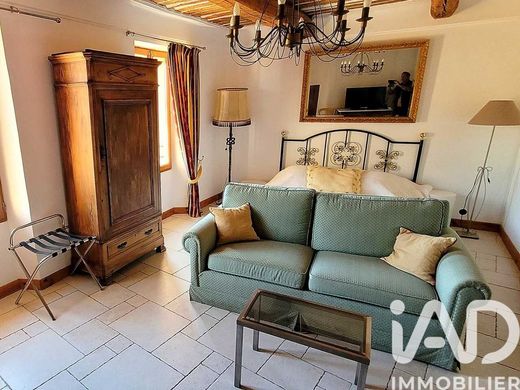 Residential complexes in La Garde-Freinet, Var