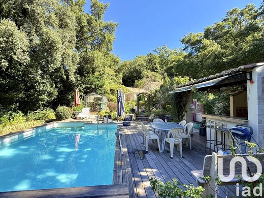 Βίλα σε La Garde-Freinet, Var