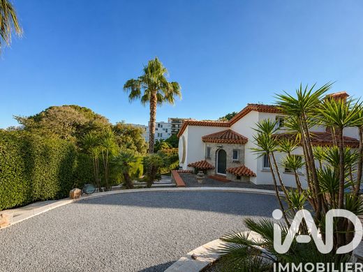 Villa in Mandelieu-la-Napoule, Alpes-Maritimes