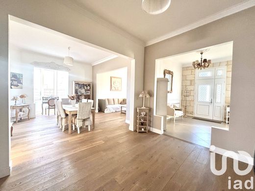 Villa - Saint-Médard-en-Jalles, Gironda