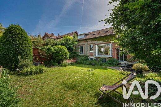 Villa in Colombes, Hauts-de-Seine