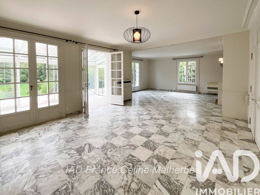 Villa in Orgeval, Yvelines