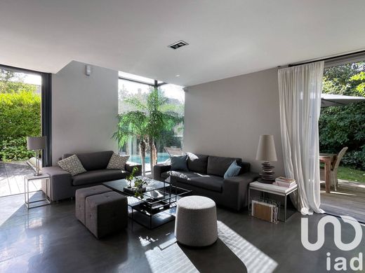 Willa w Sucy-en-Brie, Val-de-Marne