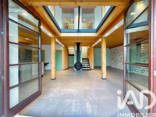 ‏וילה ב  Saint-Genis-Pouilly, Ain