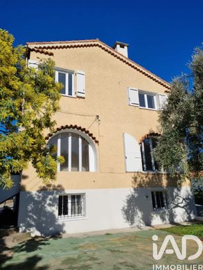 Villa in Le Cannet, Alpes-Maritimes