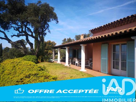 Villa in Pierrefeu-du-Var, Var