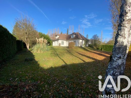 Вилла, Crespières, Yvelines