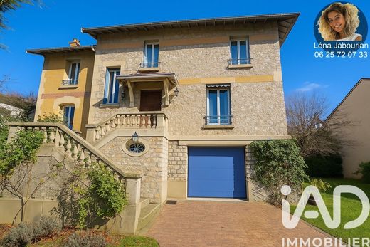 빌라 / Sceaux, Hauts-de-Seine