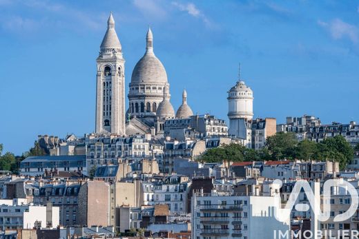 Appartement à Montmartre, Abbesses, Grandes-Carrières, Paris