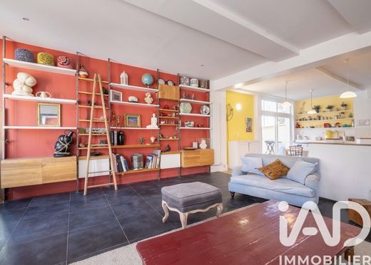 Villa in Ivry-sur-Seine, Val-de-Marne