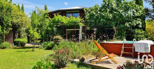 Villa a Les Angles (Gard), Gard