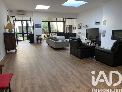 Villa in Rochefort, Charente-Maritime