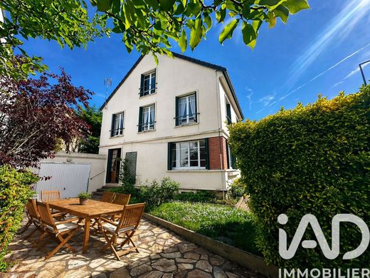 Villa in Meudon, Hauts-de-Seine