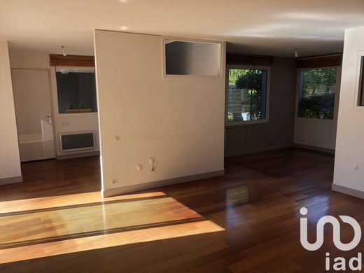 Villa in Chatou, Yvelines