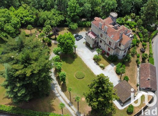 Villa in Salies-de-Béarn, Pyrénées-Atlantiques