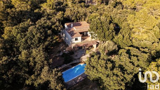 Villa in Saint-Mathieu-de-Tréviers, Hérault