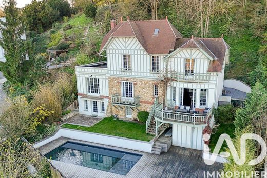 Villa in Villennes-sur-Seine, Yvelines