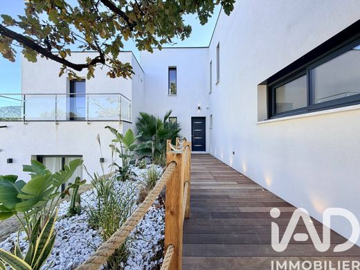 ‏וילה ב  Solliès-Toucas, Var