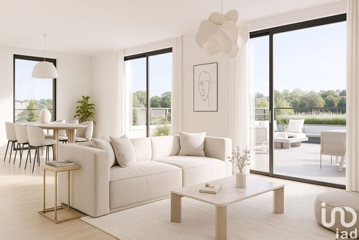Apartment in Saint-Maur-des-Fossés, Val-de-Marne