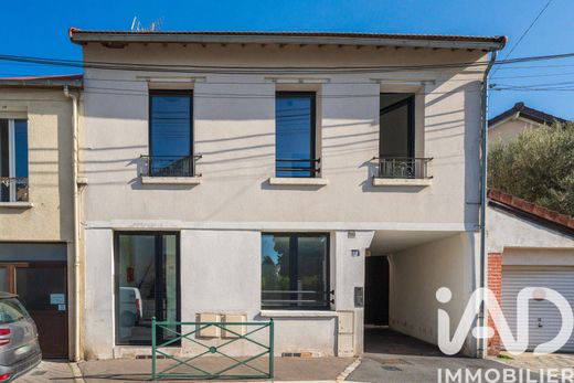 Residential complexes in Colombes, Hauts-de-Seine