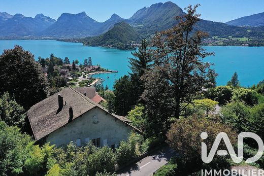 Villa in Talloires, Haute-Savoie