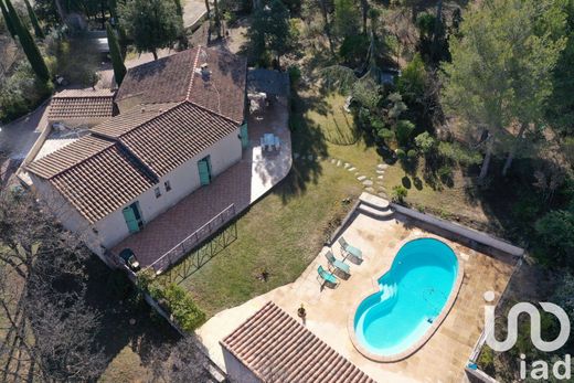 Villa in Jouques, Bouches-du-Rhône